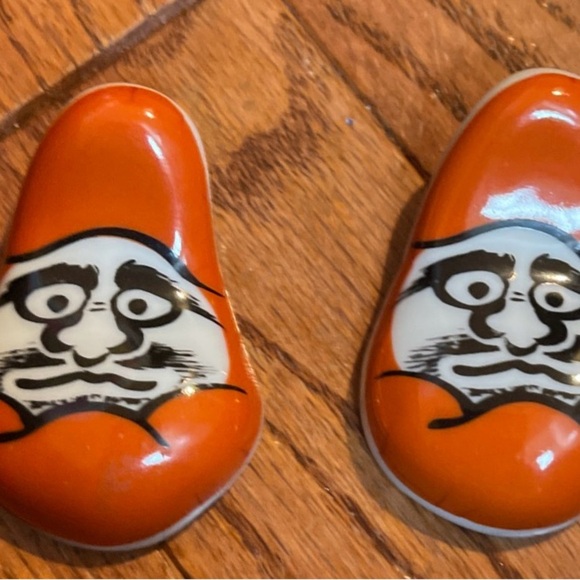 Vintage Set of 2 Red Daruma - Japan 2” Ceramic Chopstick Holders - Picture 1 of 5